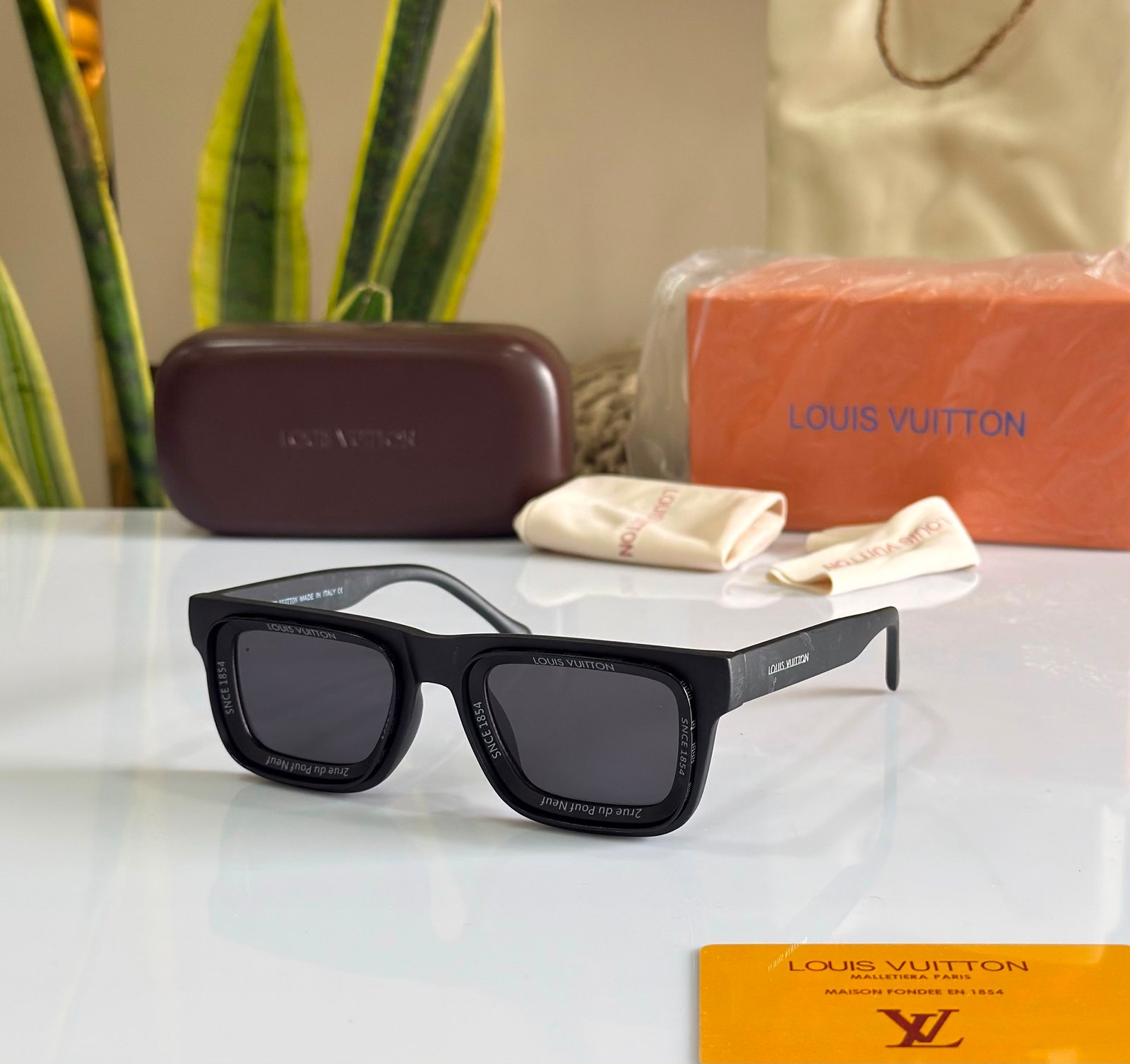 Luxury Designer Sunglass - AOD-EW16